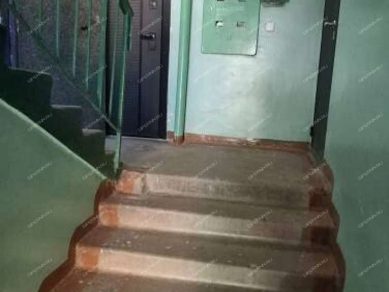 трёхкомнатная квартира в 6-м микрорайоне дом 17