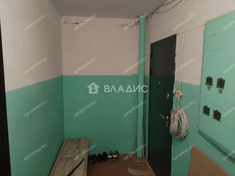 трёхкомнатная квартира на проспекте Ильича дом 42А