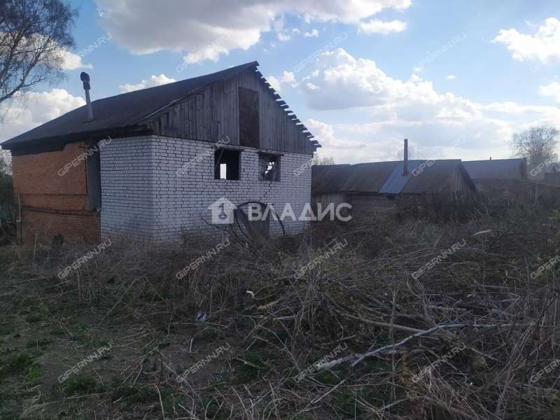 дом на Комсомольской улице село Семьяны