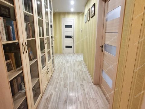 3-komnatnaya-ul-arkadiya-gaydara-d-26 фото