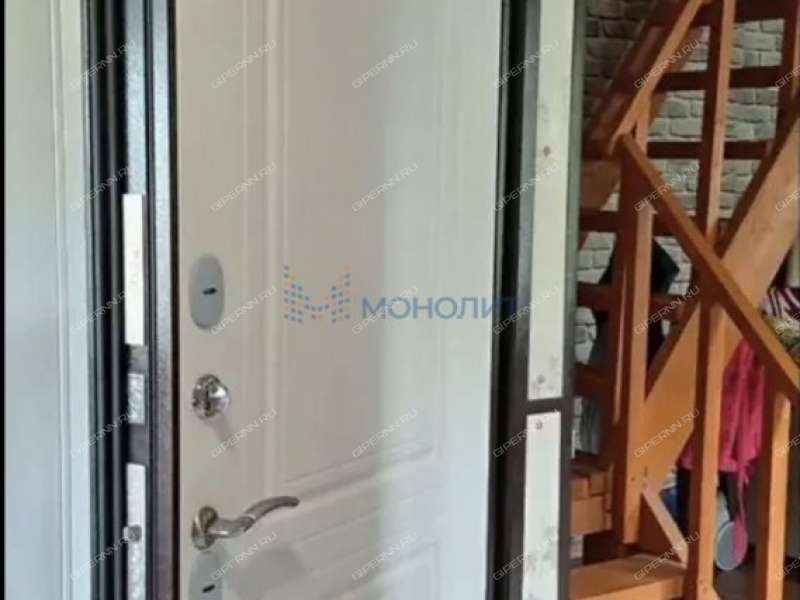 дом на улице Лесная деревня Александровка