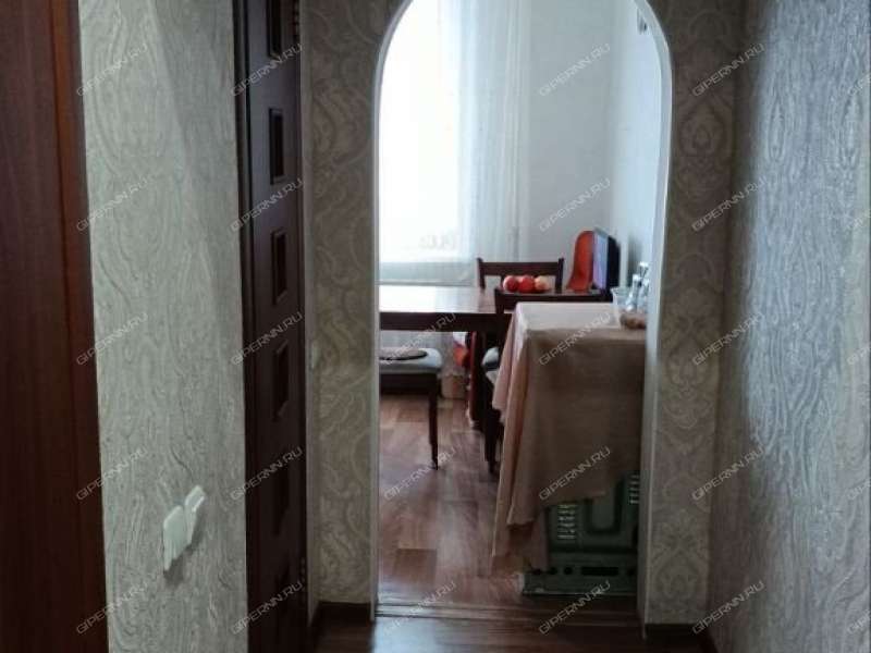 однокомнатная квартира на проспекте Кирова дом 8