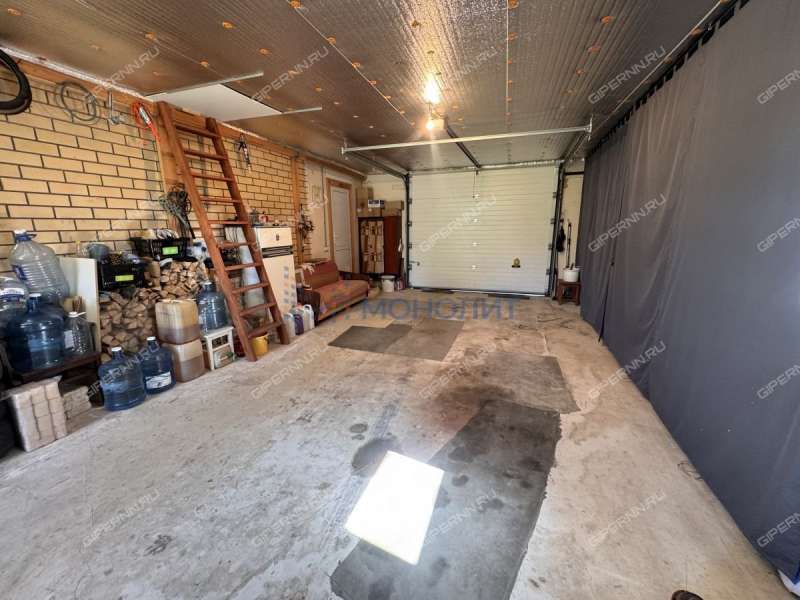 дом на Озёрной улице деревня Крутая