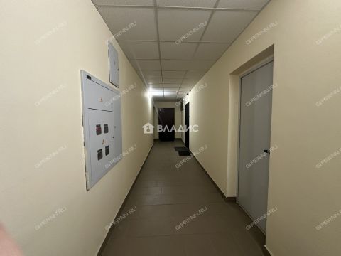 3-komnatnaya-ul-kompozitora-kasyanova-d-11 фото