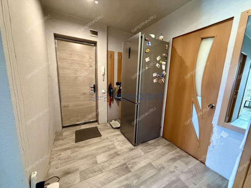 трёхкомнатная квартира на проспекте Кораблестроителей дом 33