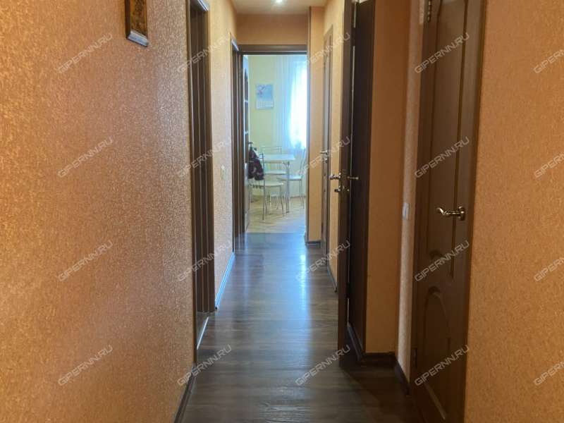 четырёхкомнатная квартира на Московском шоссе дом 17а