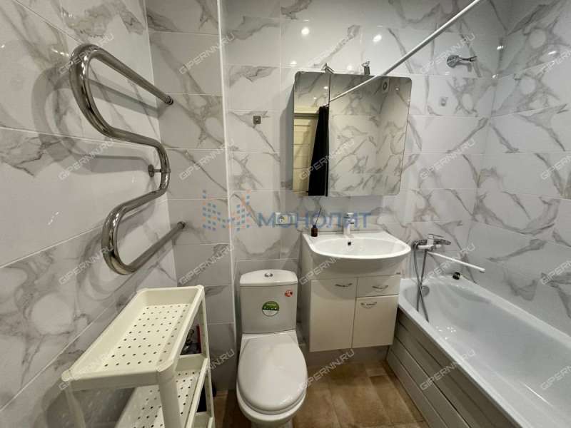 однокомнатная квартира на бульваре 60-летия Октября дом 21 к2