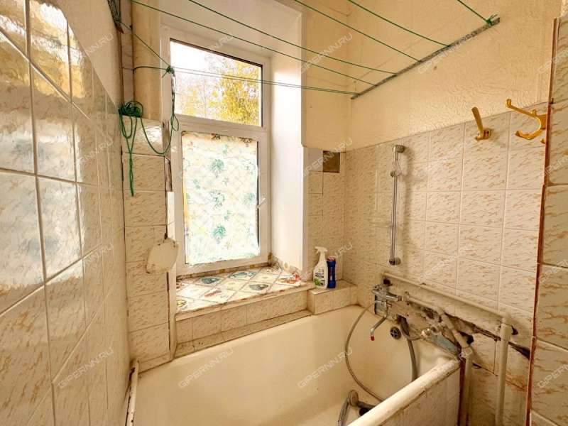 трёхкомнатная квартира на улице Баженова дом 7