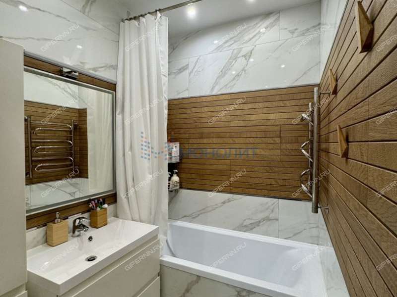 трёхкомнатная квартира на улице Июльских Дней дом 1 к2