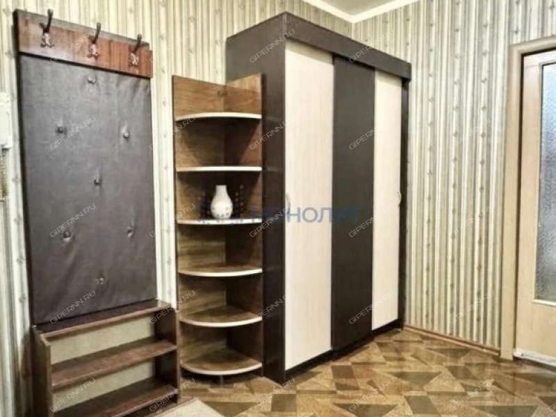 трёхкомнатная квартира на Краснозвёздной улице дом 12А