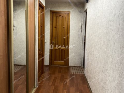 3-komnatnaya-ul-tropinina-d-6 фото