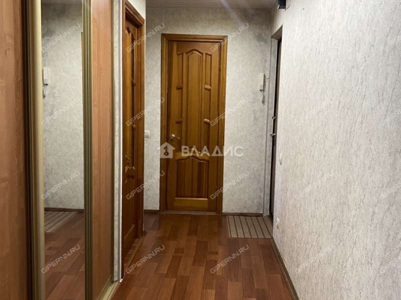 трёхкомнатная квартира на улице Тропинина дом 6