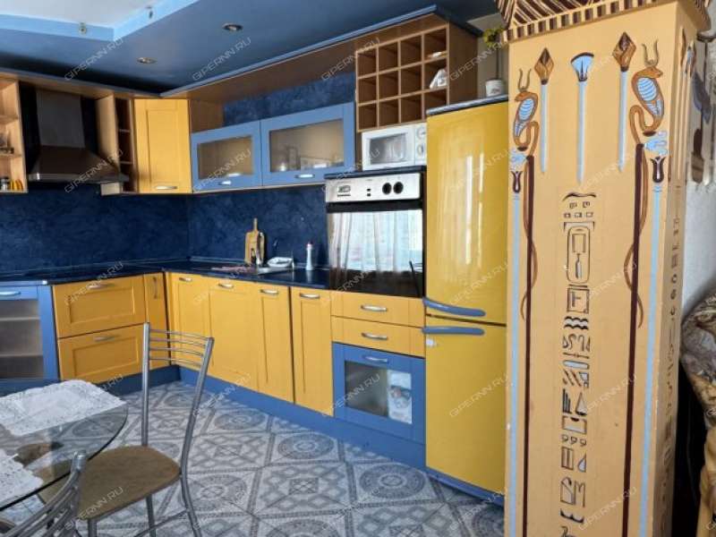 трёхкомнатная квартира на Кстовской улице дом 21 город Кстово