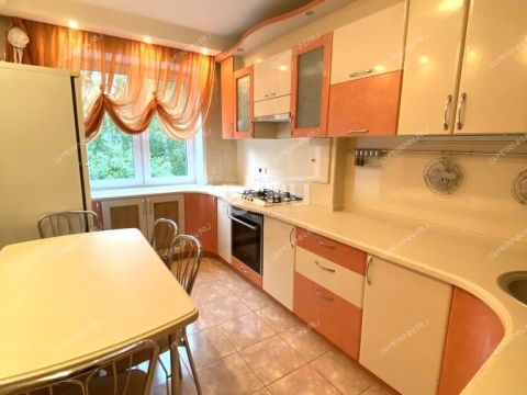 4-komnatnaya-ul-krasnodoncev-d-21-k1 фото