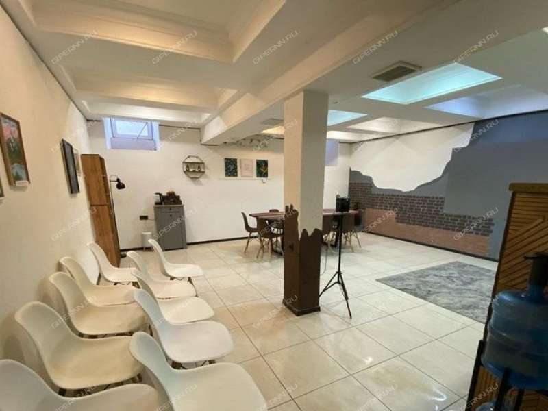 помещение под торговую площадь на Минина ул., д.18