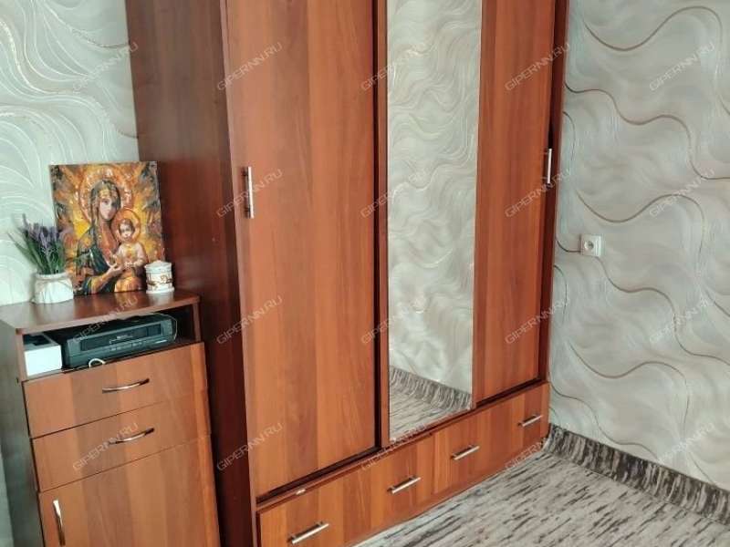 двухкомнатная квартира на проспекте Бусыгина дом 22