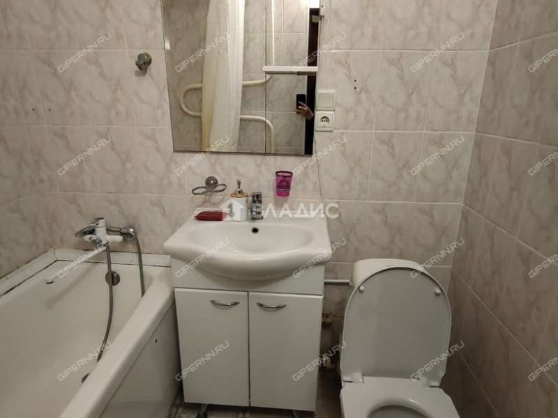 двухкомнатная квартира на Большой Покровской улице дом 32