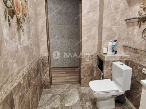 2-komnatnaya-ul-rodionova-d-202-1 фото