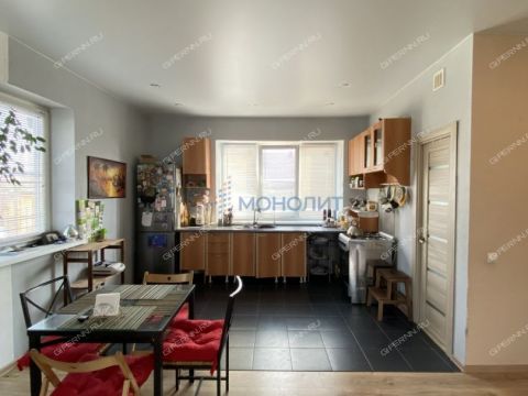 dom-rabochiy-poselok-reshetiha-volodarskiy-rayon фото