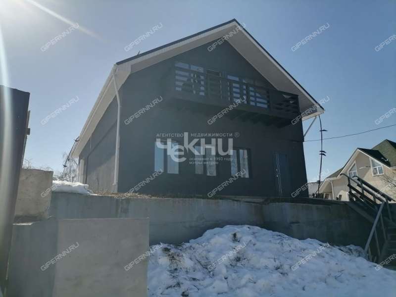 дом на улице Вяткина рабочий посёлок Большое Козино