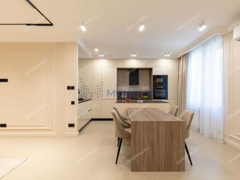 трёхкомнатная квартира на Лысогорской улице дом 89 к1