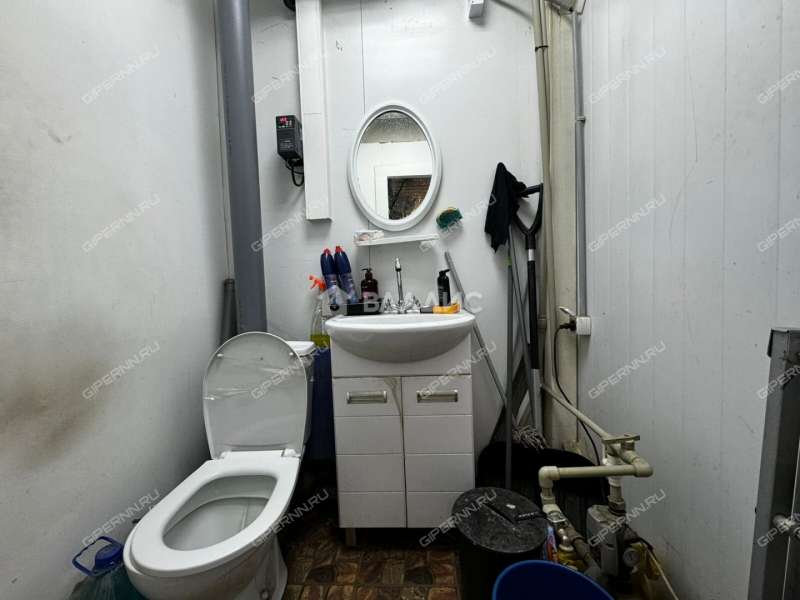 здание под офис, торговую площадь на Борской улице