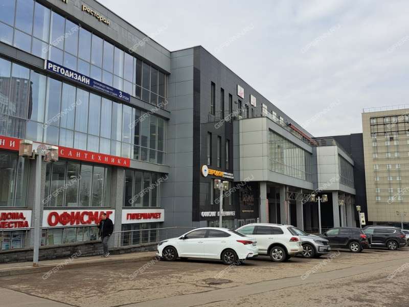 помещение под офис, торговую площадь на улице Родионова