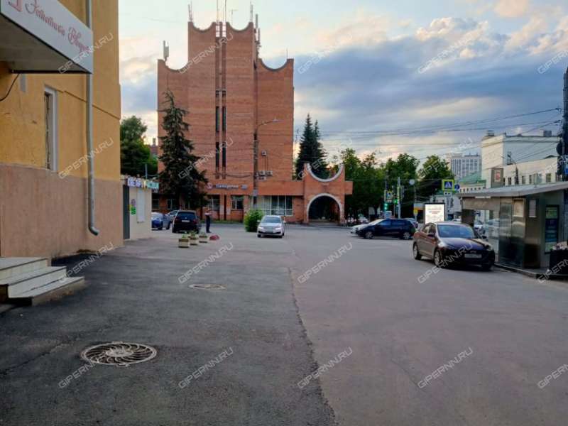 трёхкомнатная квартира на улице Ванеева дом 11