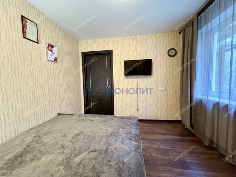 трёхкомнатная квартира на бульваре 60-летия Октября дом 9