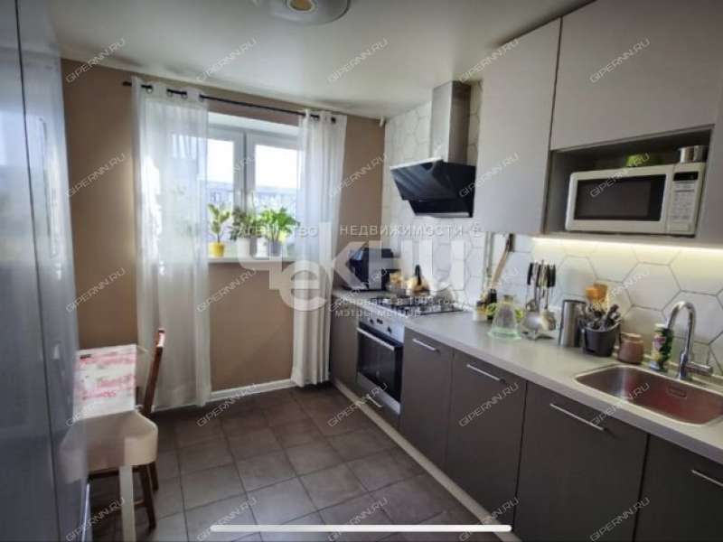 трёхкомнатная квартира на улице Льва Толстого дом 3