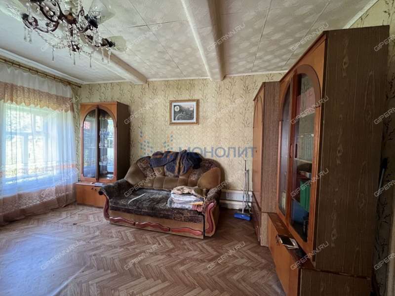 дом на Центральной улице село Настино