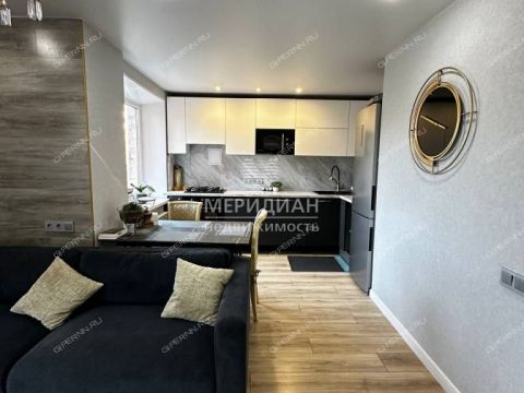 3-komnatnaya-ul-maksima-gorkogo-d-144 фото