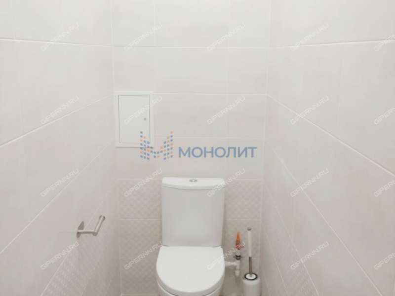 двухкомнатная квартира на улице Александра Хохлова дом 7