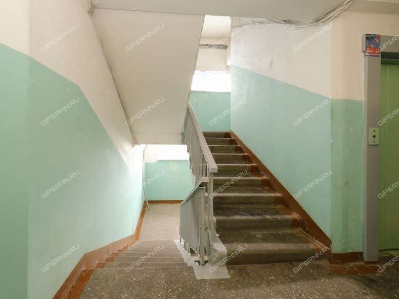 трёхкомнатная квартира на проспекте Бусыгина дом 9