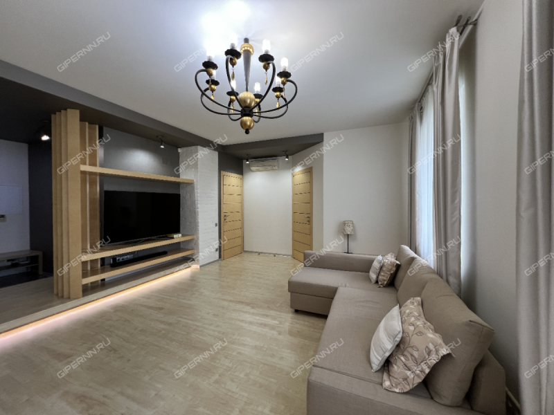 трёхкомнатная квартира на Большой Покровской улице дом 35а