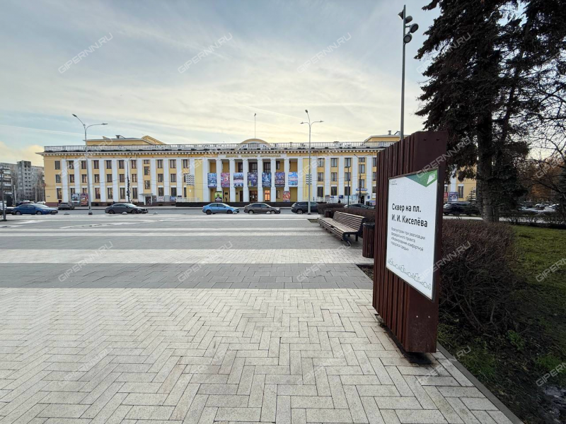 трёхкомнатная квартира на проспекте Октября дом 3