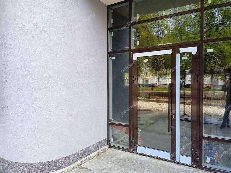 помещение под торговую площадь на проспекте Кирова