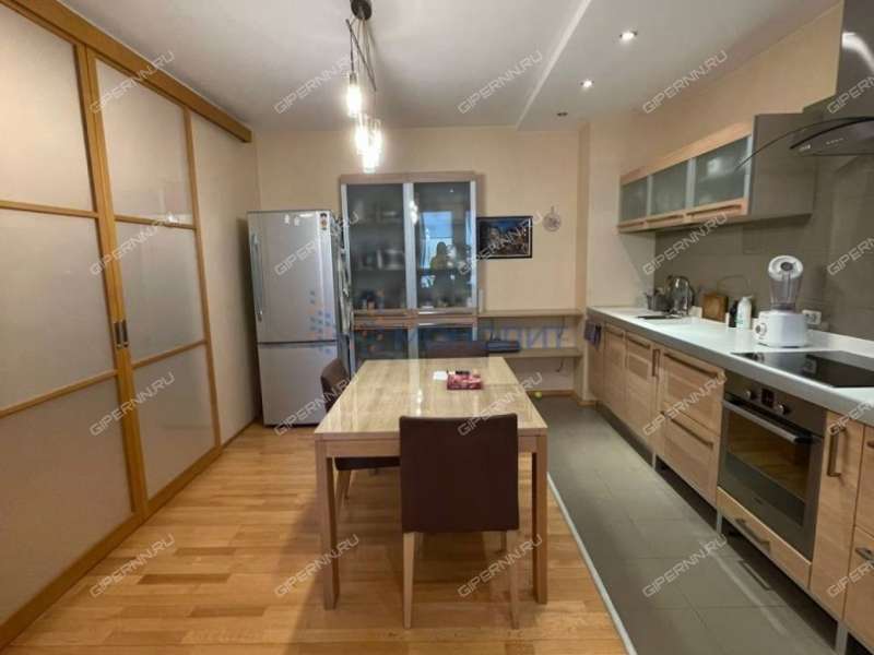 четырёхкомнатная квартира на улице Нестерова дом 33