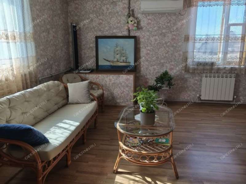 дом на Магистральной улице село Большая Ельня