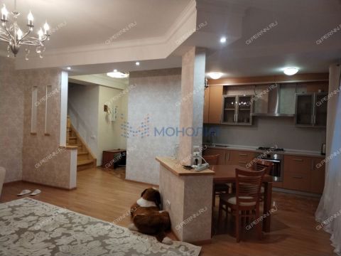 4-komnatnaya-ul-40-let-oktyabrya-d-5b фото