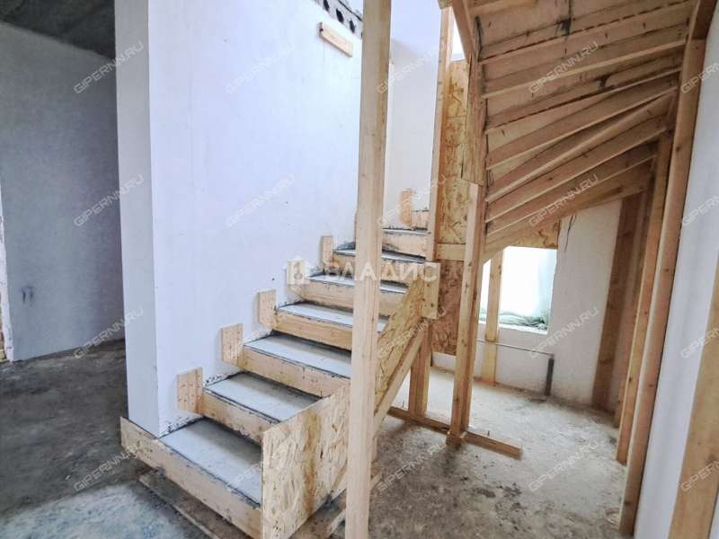 дом на улице Фиалковая деревня Елевая