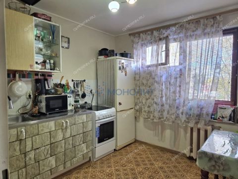 3-komnatnaya-poselok-novosmolinskiy-volodarskiy-rayon фото
