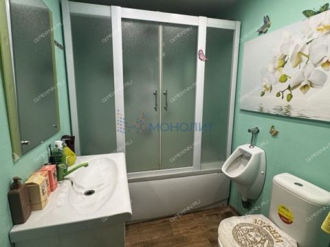 4-komnatnaya-ul-vyatskaya-d-4 фото