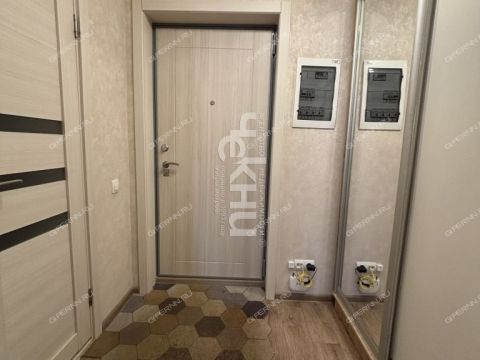 kvartira-studiya-ul-romantikov-d-14 фото