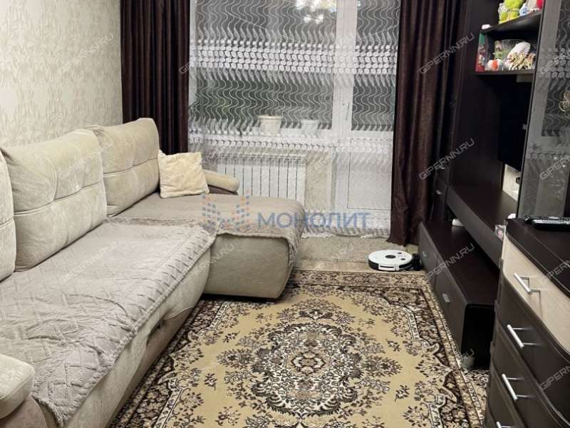 двухкомнатная квартира на бульваре 60-летия Октября дом 15