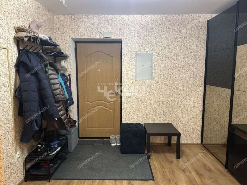 трёхкомнатная квартира на Первоцветной улице дом 6