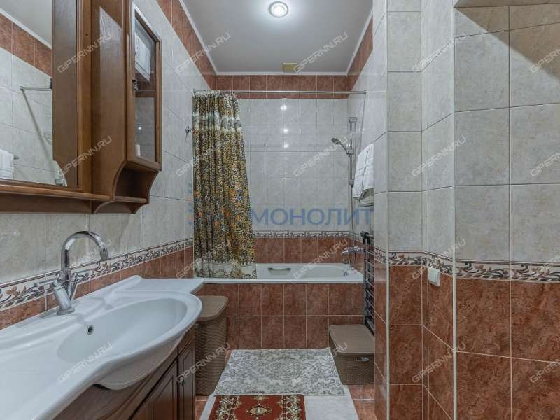 четырёхкомнатная квартира на улице Генкиной дом 41