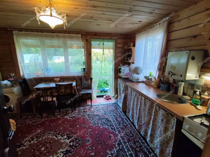 дом на Колхозной улице село Крутой Майдан