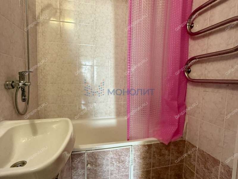 трёхкомнатная квартира на улице Маршала Рокоссовского дом 15