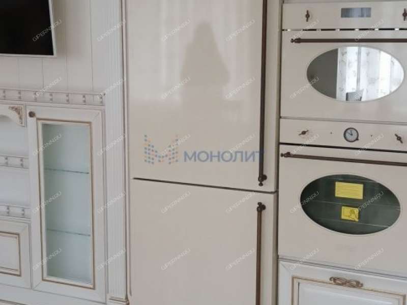 трёхкомнатная квартира на проспекте Гагарина дом 107